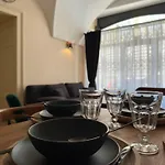 Jö Apartmán, Mäsiarska , Súkromné Parkovanie Appartamento *